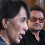 Oslo, Aung san Suu Kyi incontra la star degli U2 Bono03