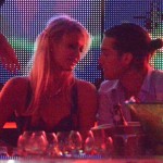 Paris Hilton in compagnia di un amico al VIP Room di Saint-Tropez03