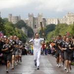 Londra, la torcia olimpica arriva al castello di Windsor02