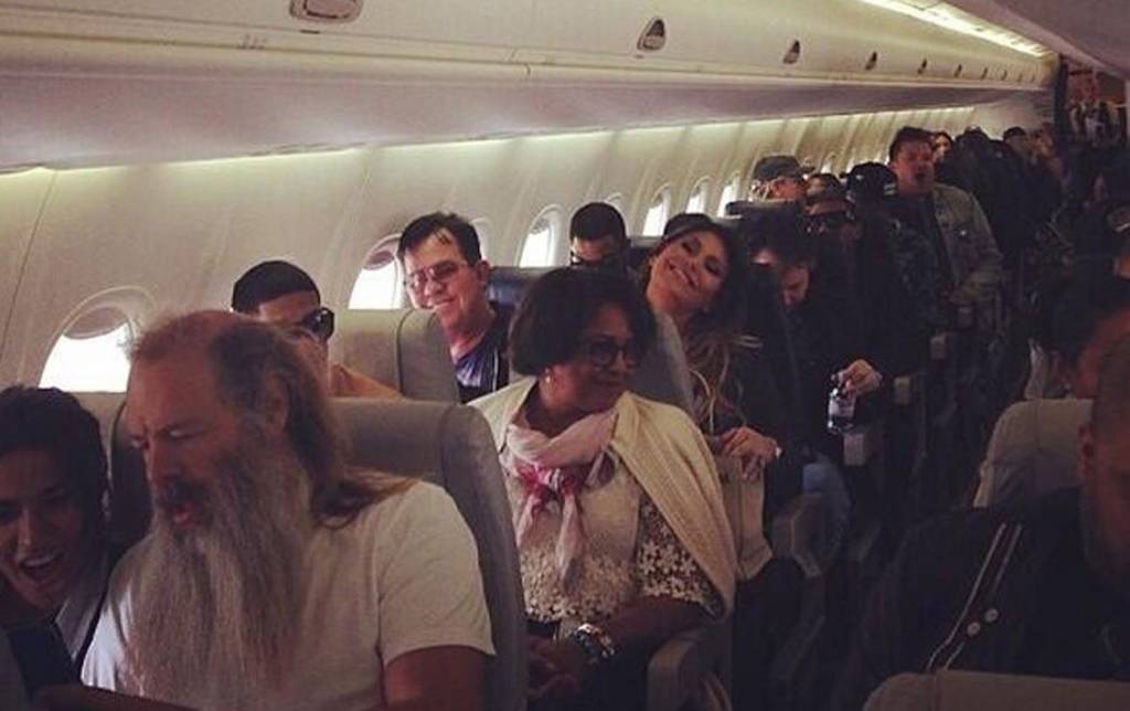 Kardashian Kanye West: matrimonio Instagram attesta delle foto ufficiali