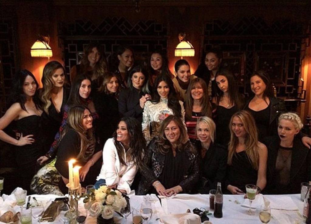 Kardashian Kanye West: matrimonio Instagram attesta delle foto ufficiali