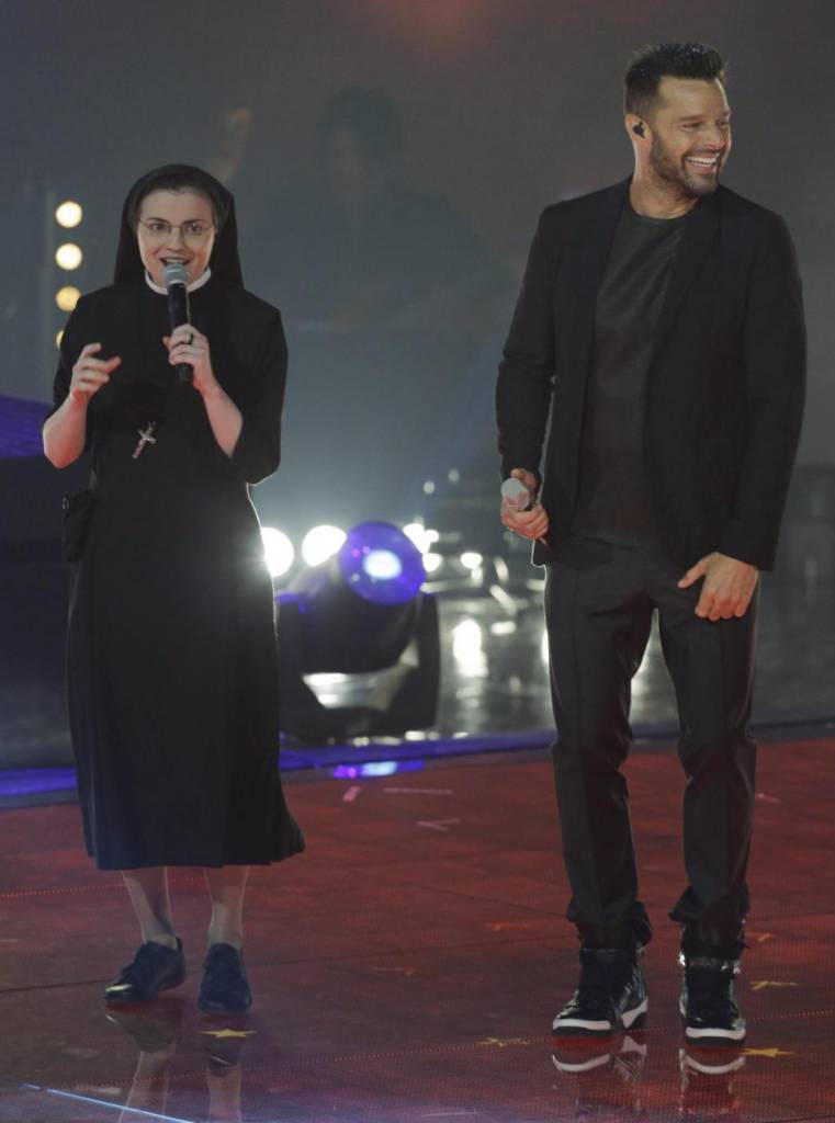 Voice, Suor Cristina Scuccia canta Ricky Martin finale