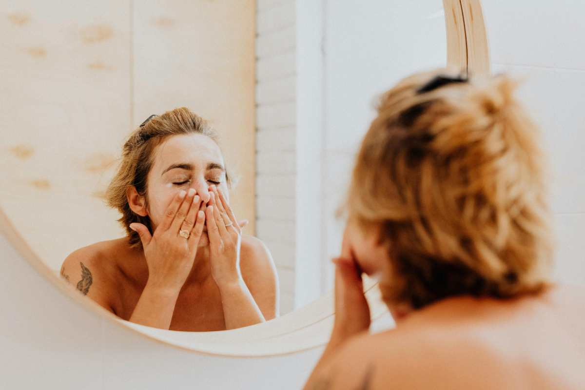 lavare viso Lava il tuo viso in questo modo ogni mattina