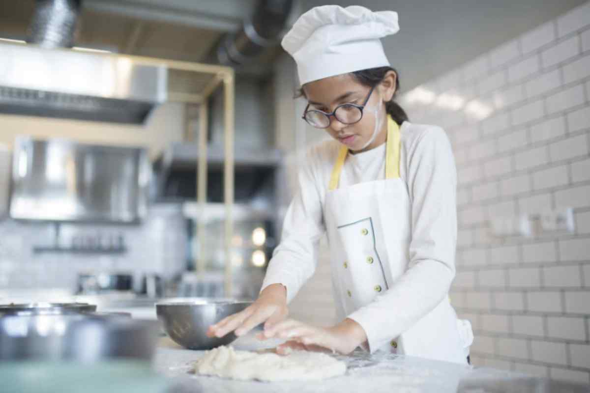 Negli ultimi anni, la torta cremosa ha visto una crescente popolarità tra gli appassionati di cucina casalinga, grazie anche alla condivisione