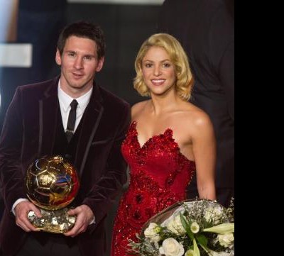 Shakira insieme a Lionel Messi 02