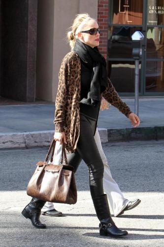 Sharon Stone leopard 01