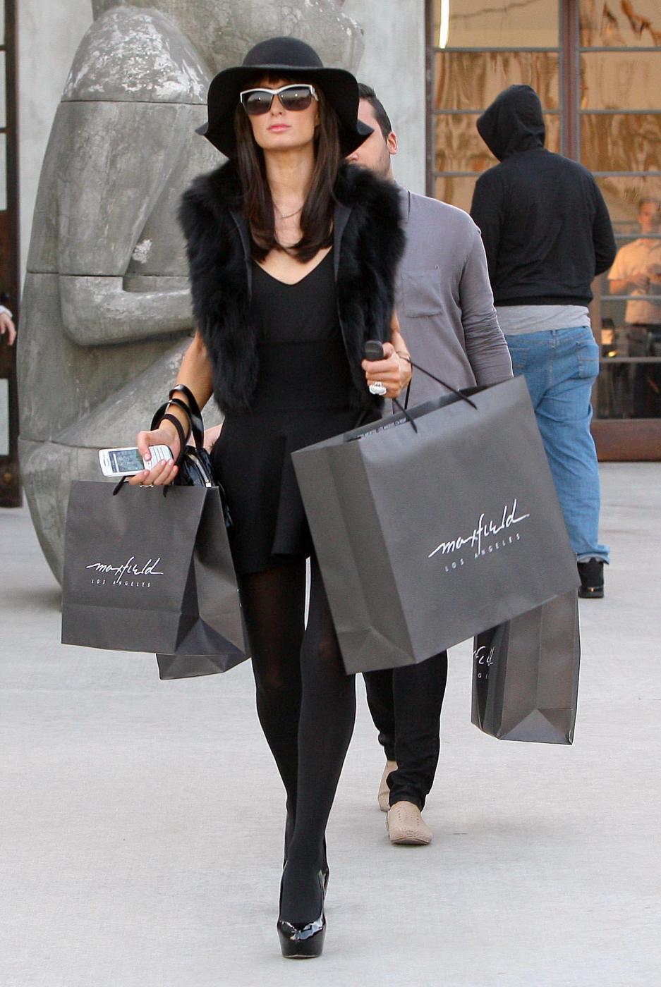 Paris Hilton mora fa shopping a Los Angeles02