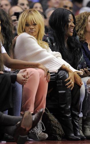 Rihanna_bionda_03 Rihanna bionda 03