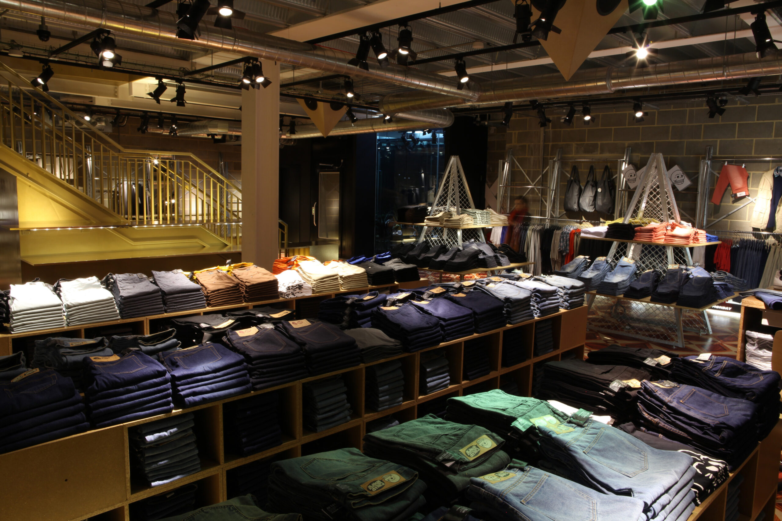 Store Cheap Monday a Londra 08