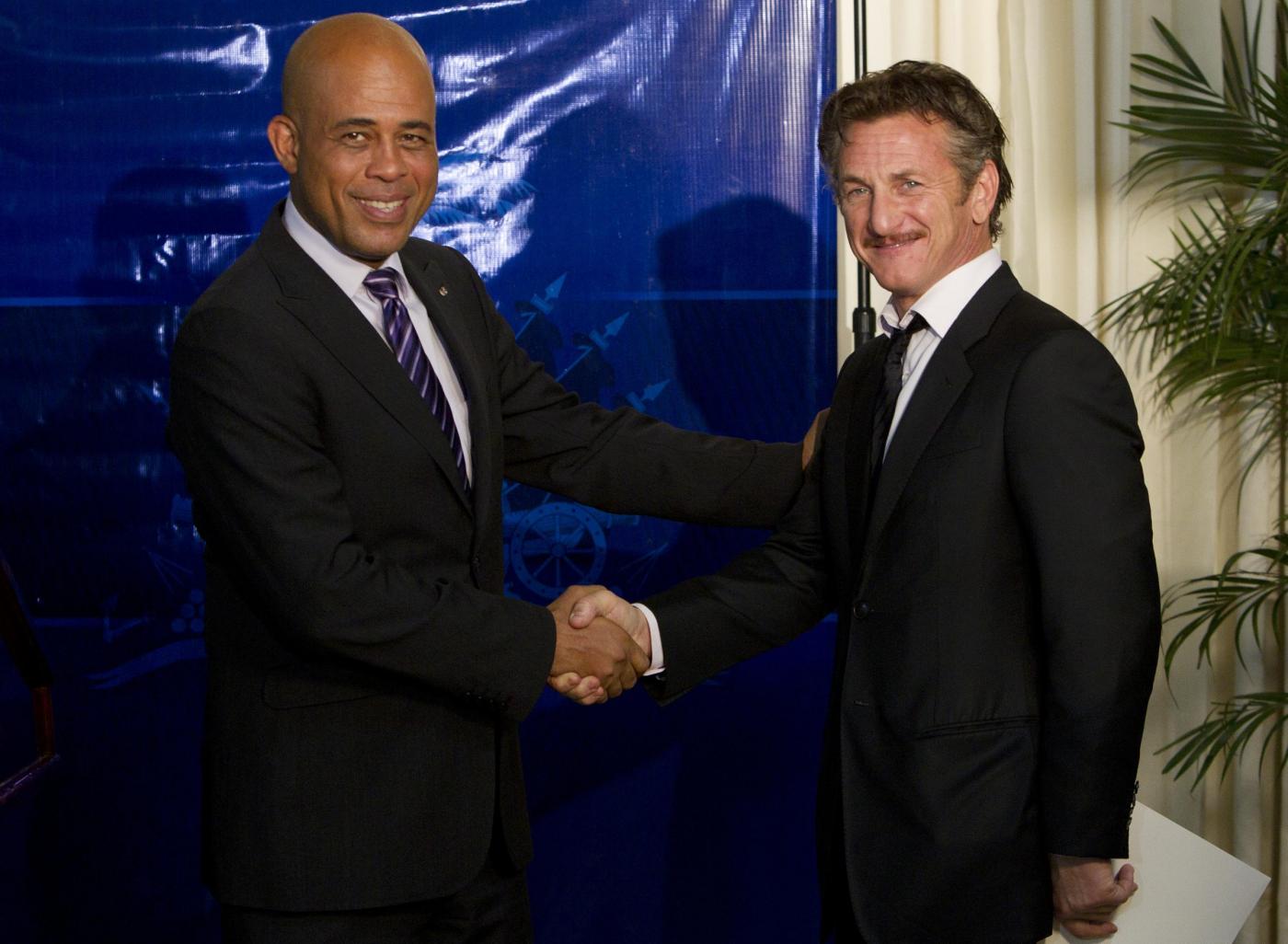 Sean Penn diventa ambasciatore di Haiti01