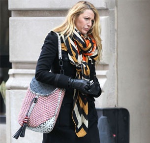 Blake Lively Jimmy Choo bag 01