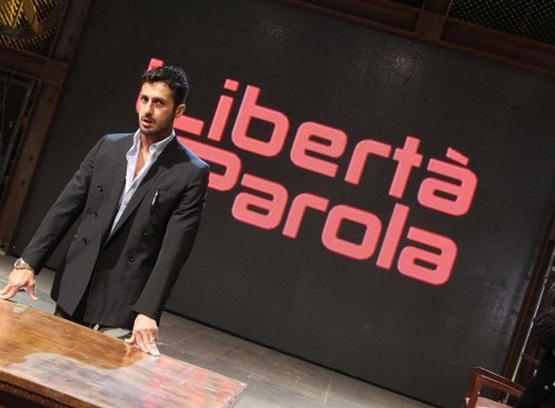 Fabrizio Corona presenta il suo talk-show televisivo 03