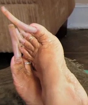 Le unghie lunghe di Ayanna01