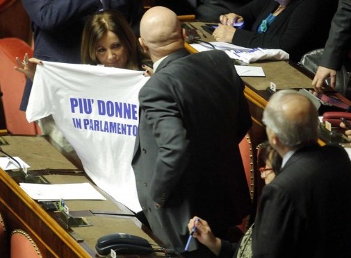 Maglietta più donne in parlamento 02