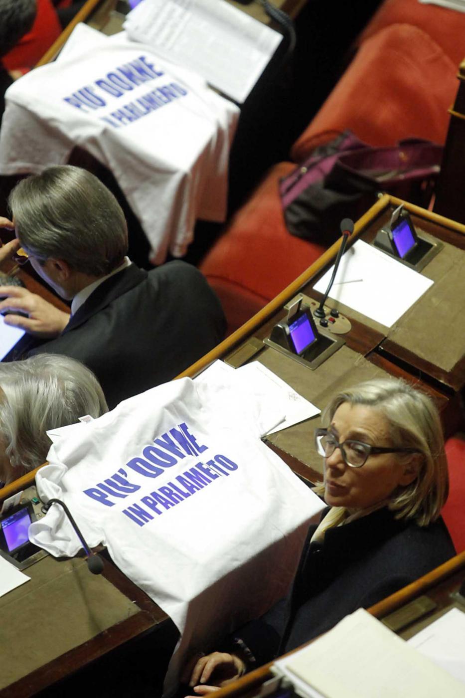 Maglietta più donne in parlamento 03