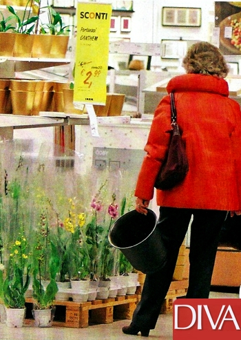 Elsa Monti shopping 01