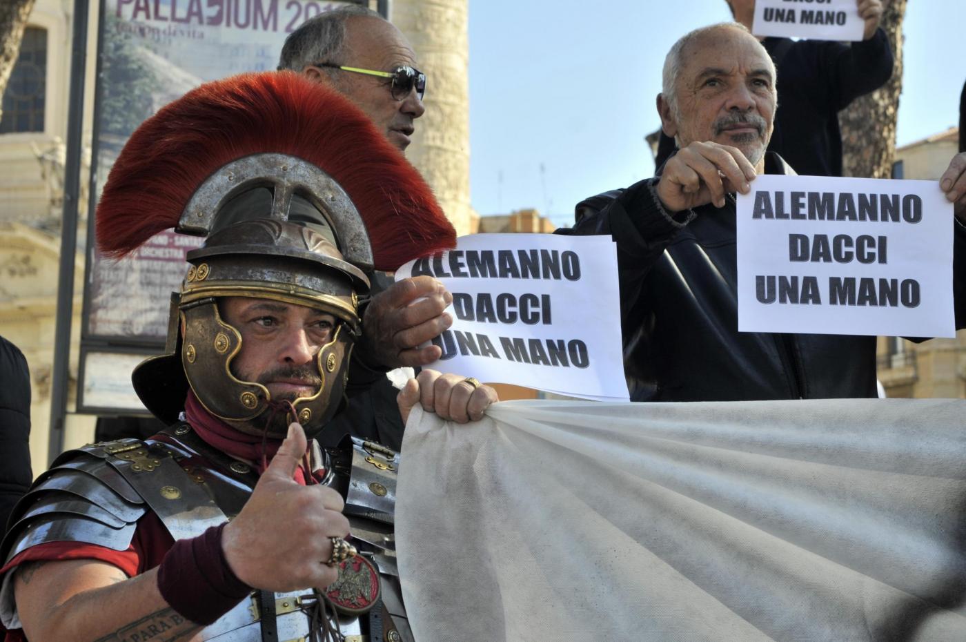 Protesta dei Centurioni vicino a piazza Venezia05