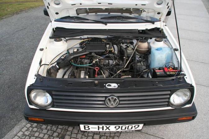 La Volkswagen Golf di Angela Merkel 03