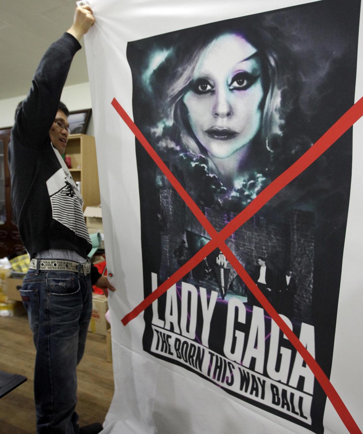 Lady Gaga, la protesta dei cristiani conservatori 11