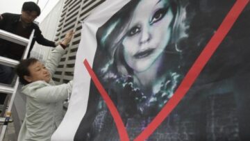 Lady Gaga, la protesta dei cristiani conservatori 10