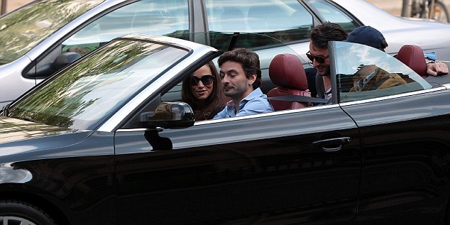 Pippa Middleton a Parigi 05