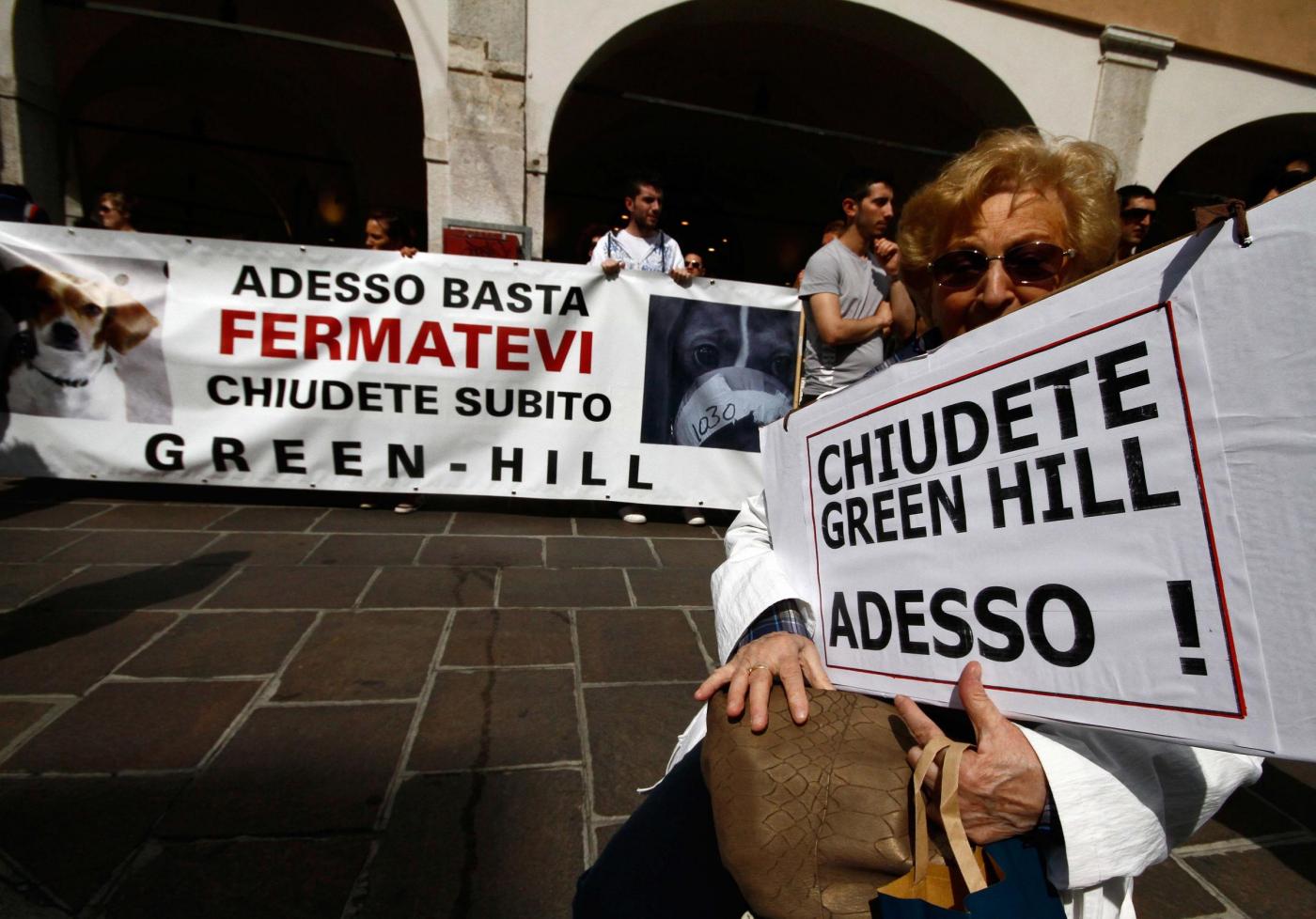 Brescia, la battaglia degli animalisti contro 'Green Hill' 09