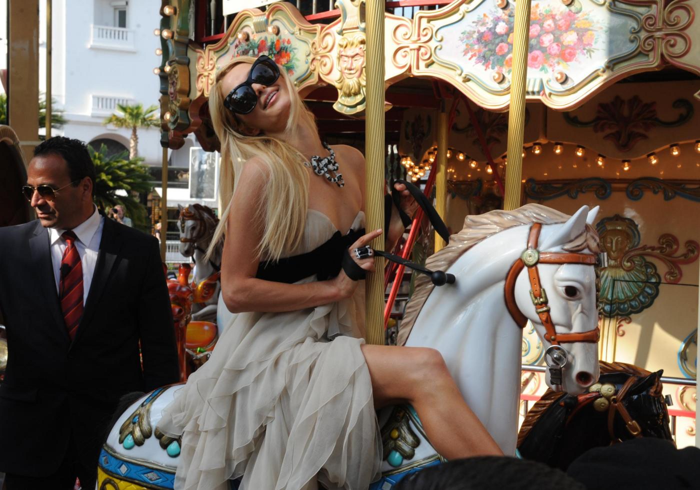 Paris Hilton sul set fotografico09