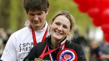 donna paralizzata completa la maratona di Londra grazie a 'tuta bionica'3