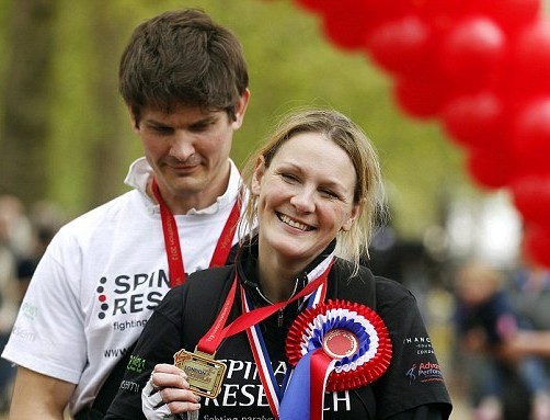 donna paralizzata completa la maratona di Londra grazie a 'tuta bionica'3