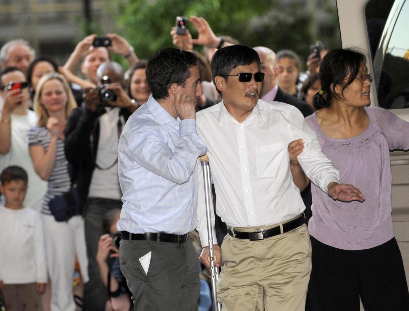 L'attivista cieco Chen Guangcheng arriva a New York10