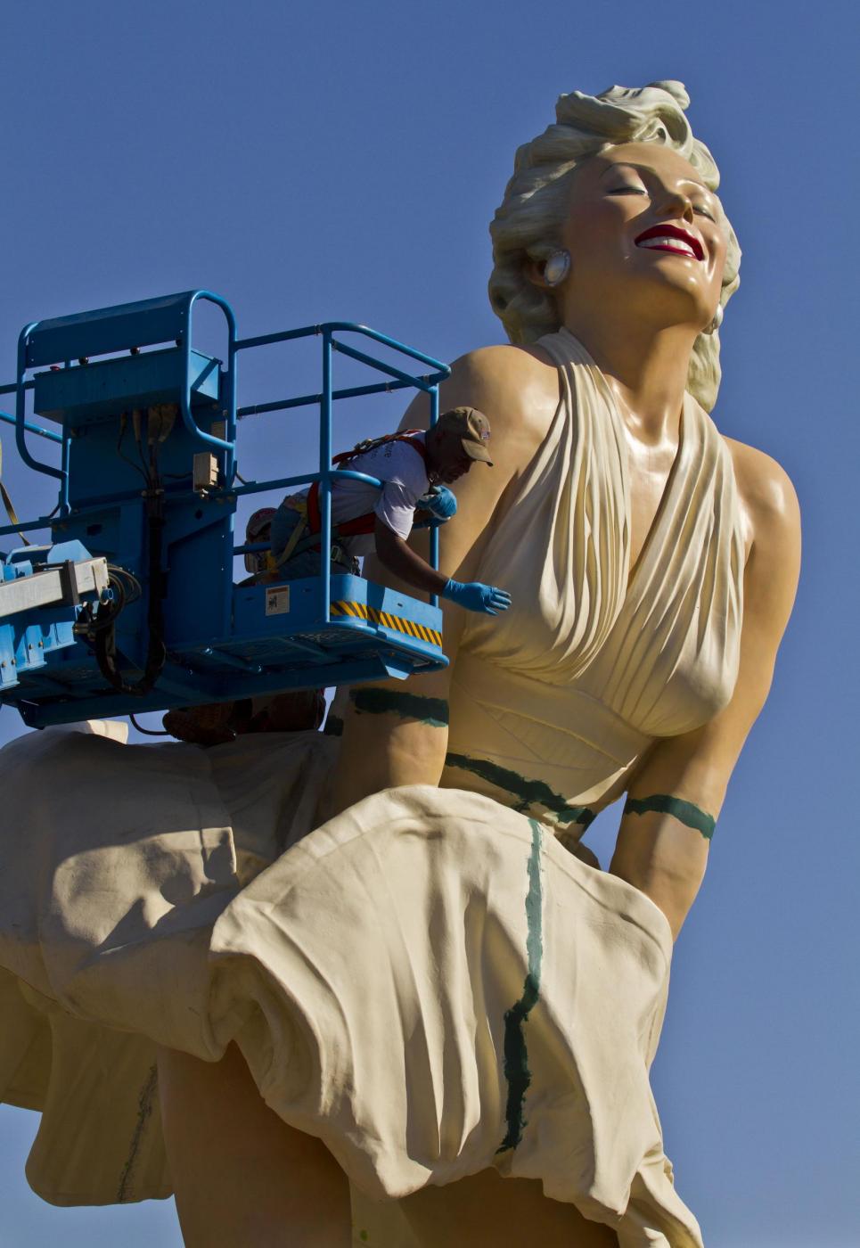 Statua a Marilyn Monroe a Palm Springs02