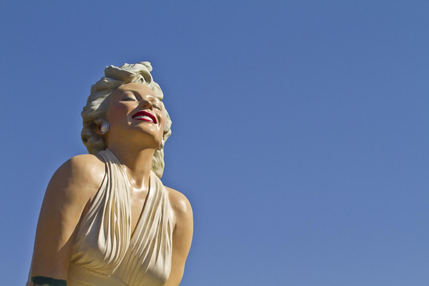Statua a Marilyn Monroe a Palm Springs07