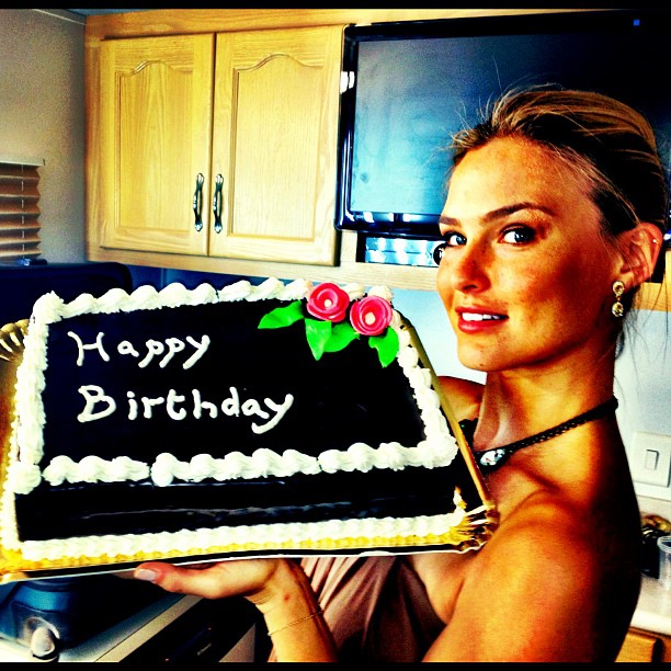 Bar Refaeli festa compleanno 03