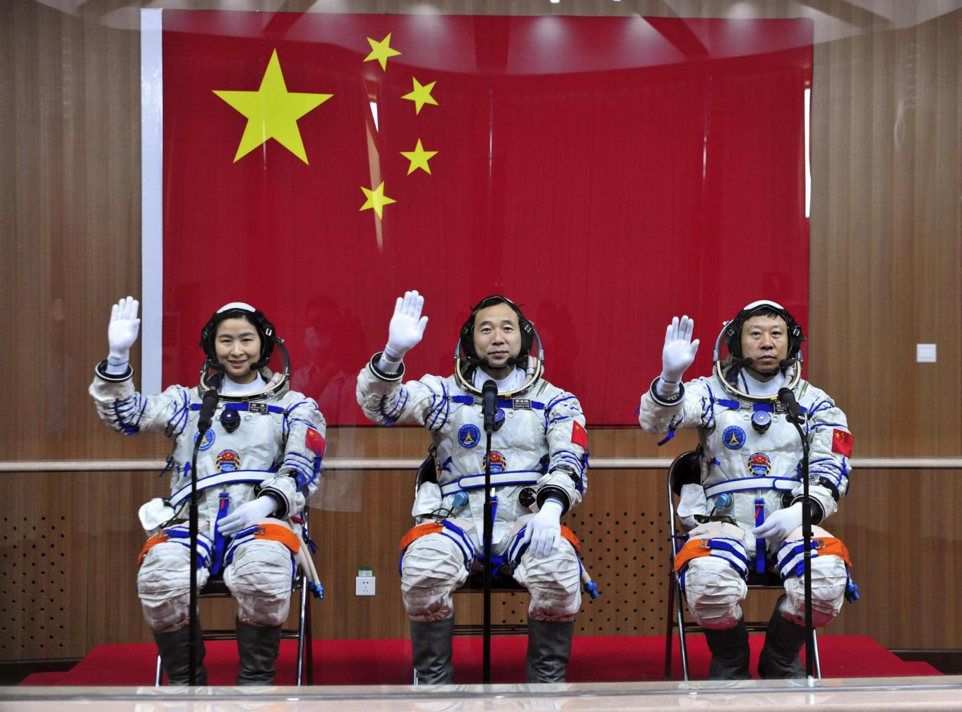Cina, conferenza missione nello spazio06