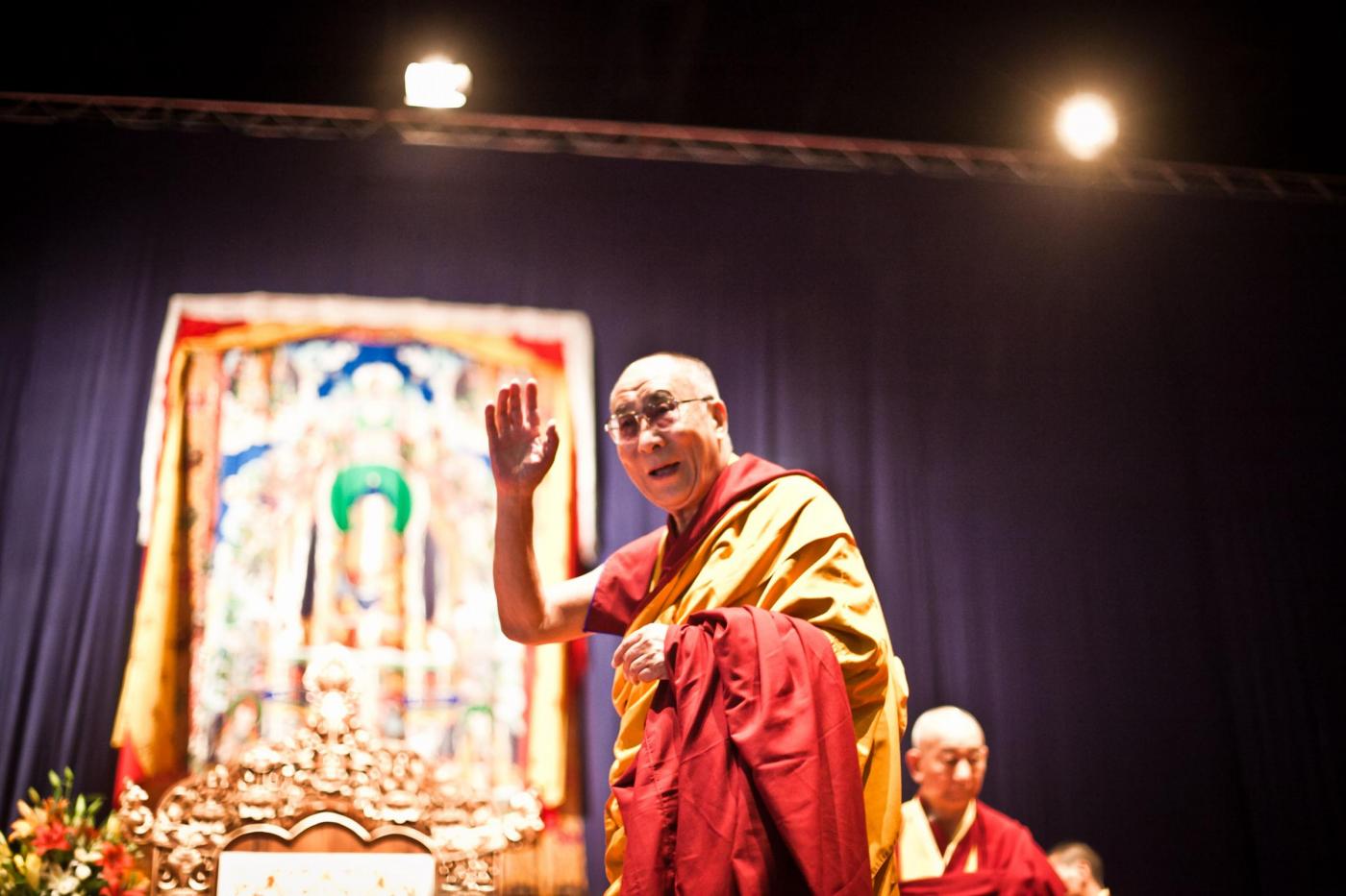 Dalai Lama in vista al Forum d'Assago09