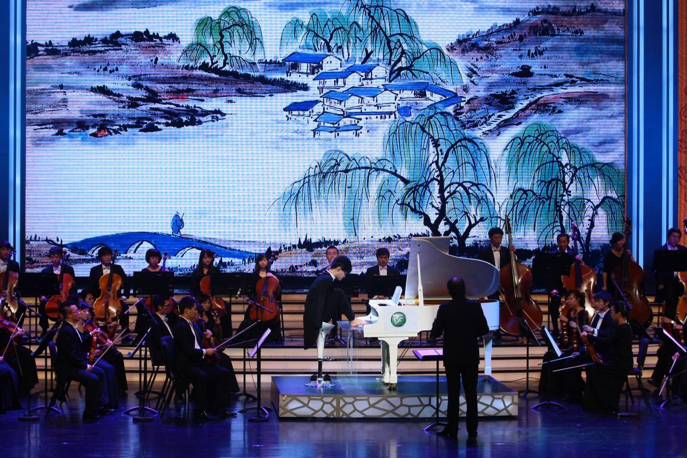 Pianista senza braccia al 18 Festival di Shanghai05