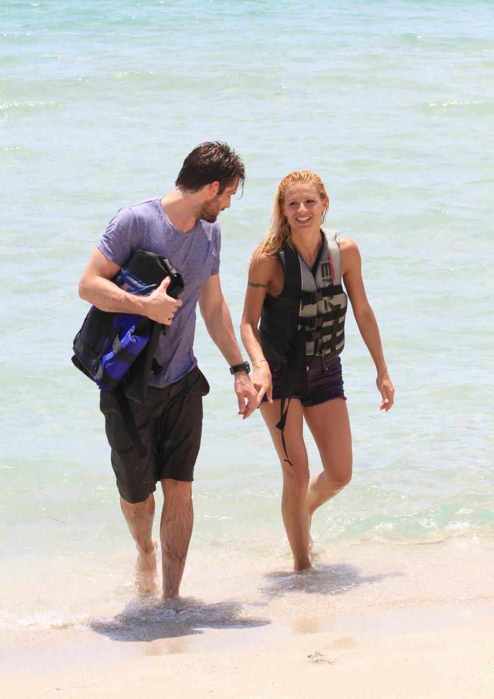 Michelle Hunziker e il fidanzato in vacanza a Miami010