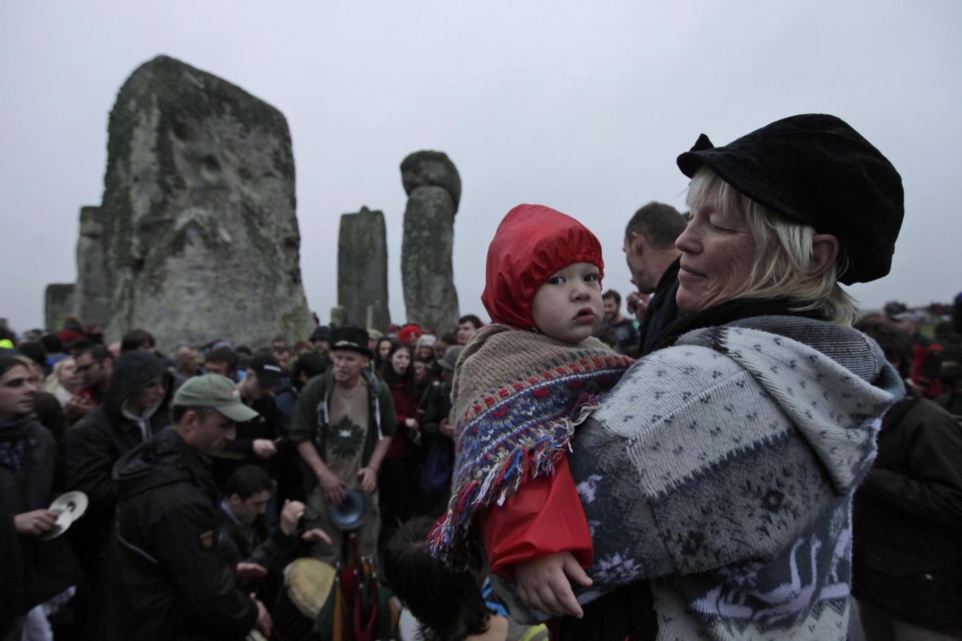 Stonehenge, in migliaia salutano il solstizio d'estate09