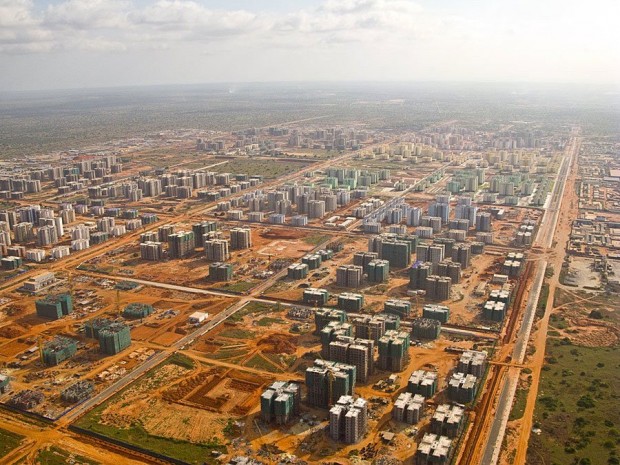 La città fantasma dell'Angola01