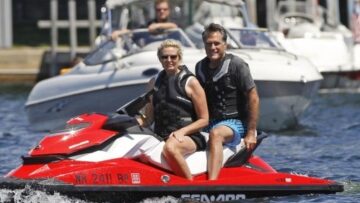 Mitt Romney in vacanza sul lago Winnipesaukee03