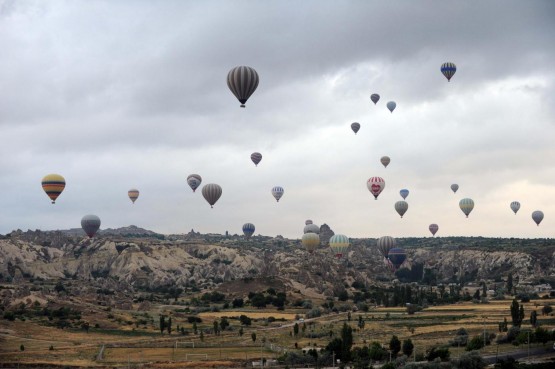 In mongolfiera in volo sulla Cappadocia 03