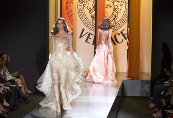 Atelier Versace a/i 2013 sfilata al Ritz 01
