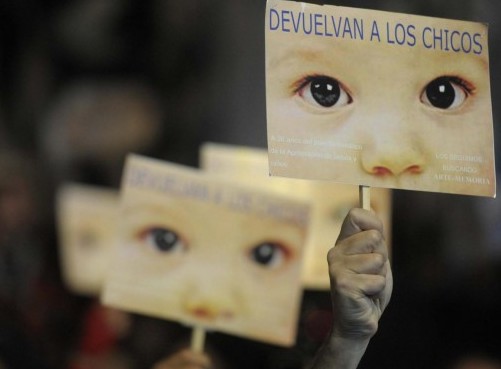 Buenos Aires, protesta contro il rapimento dei figli di desaparecidos04