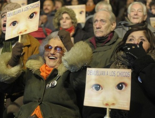 Buenos Aires, protesta contro il rapimento dei figli di desaparecidos06