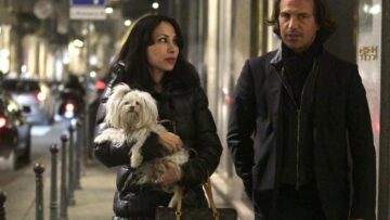 Antonio Zequila con ragazza e cagnolino a Milano6