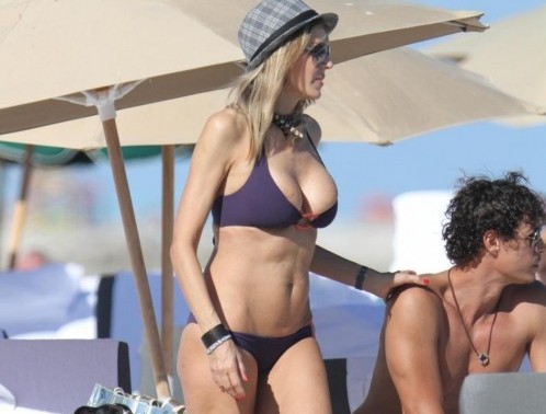 Rita Rusic e il fidanzato sulle spiagge di Miami01