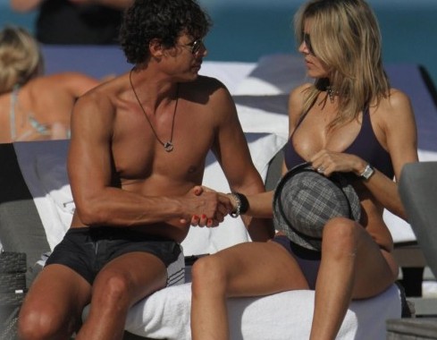 Rita Rusic e il fidanzato sulle spiagge di Miami09