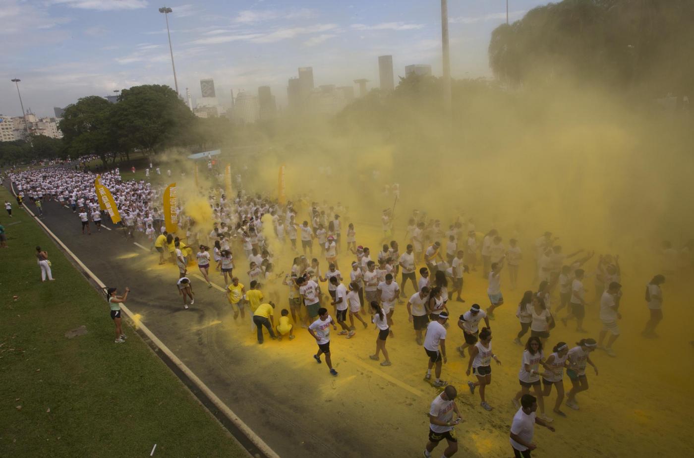 Rio de Janeiro, la corsa "The Color Run 5K"003