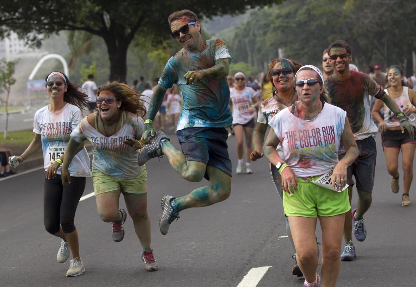 Rio de Janeiro, la corsa "The Color Run 5K"01