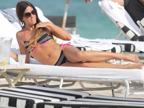 Claudia Romani, la modella abruzzese in sexy bikini a Miami 01